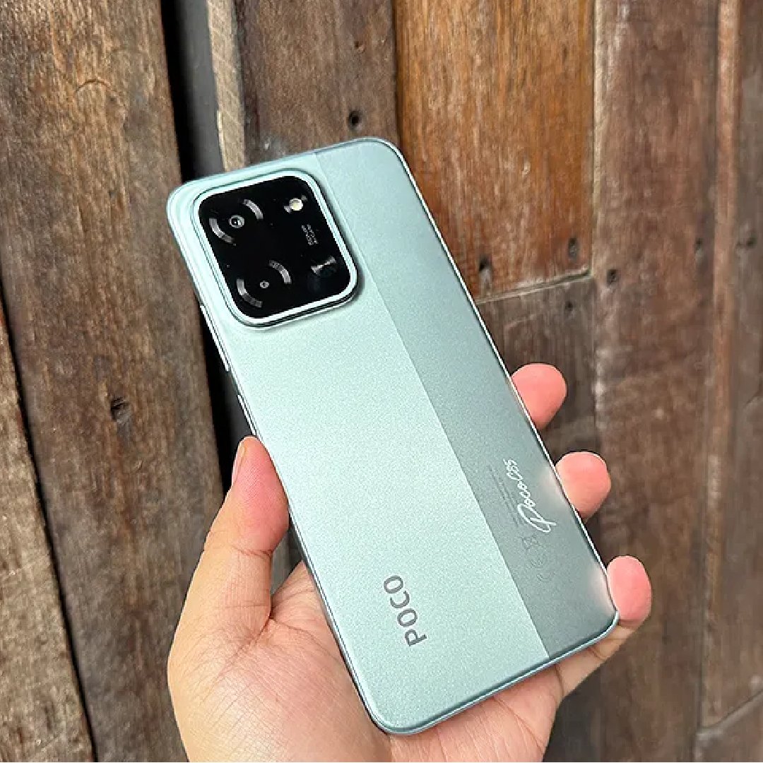 POCO C85 trasero